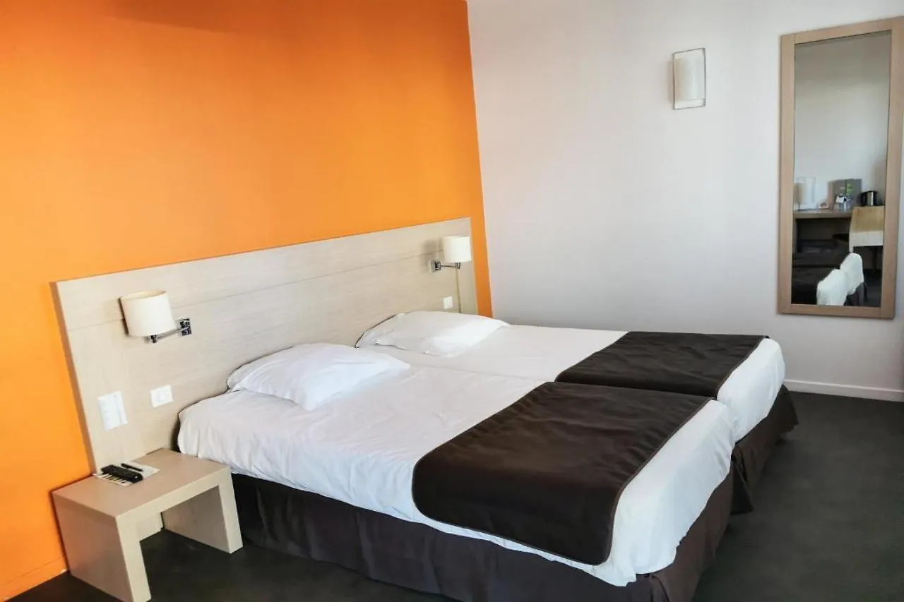 Esatitude Hotel Nice 3*,