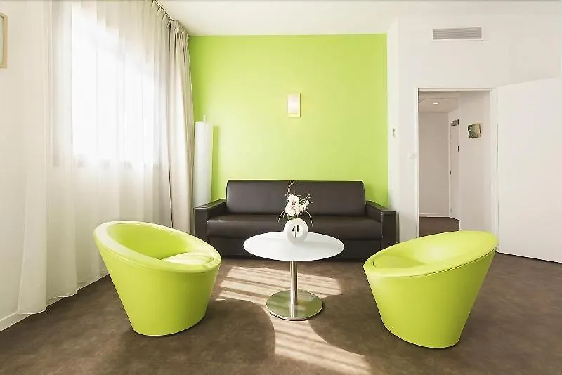 Esatitude Hotel Nicea