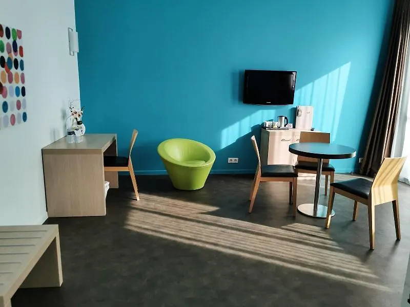 Esatitude Hotel Nicea 3*,