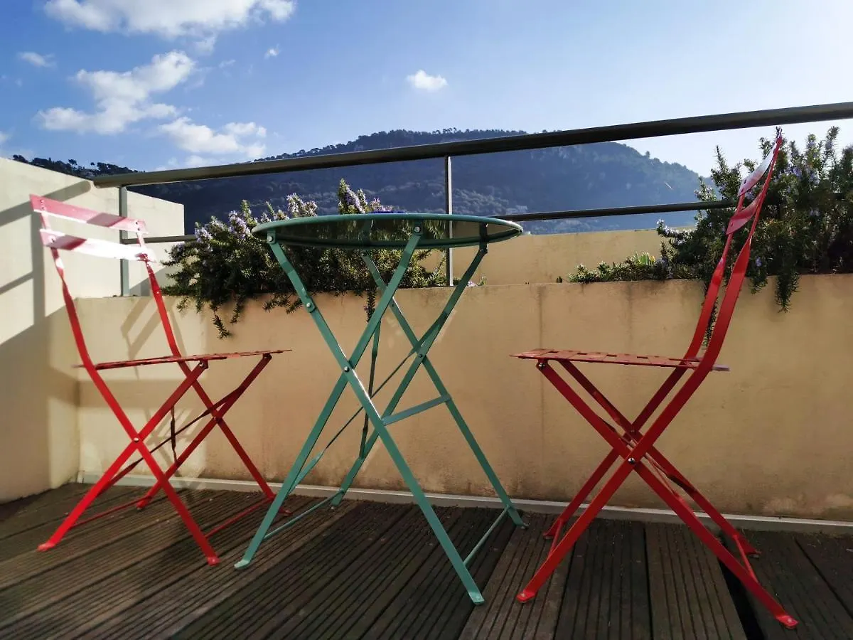 Esatitude Hotel Nicea