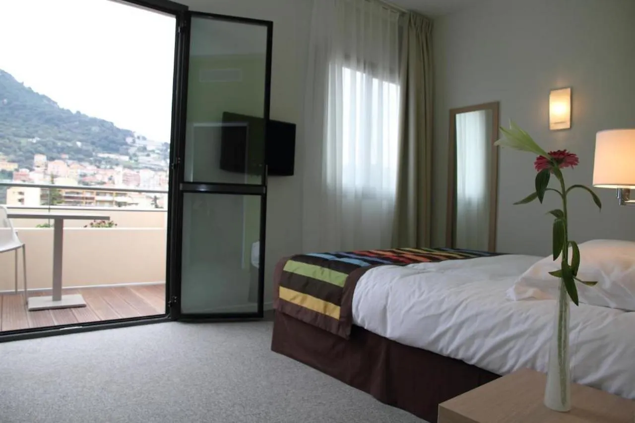 Esatitude Hotel Nicea